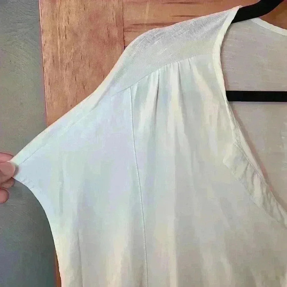 Nine West V-neck Tee - Picture 3 of 5